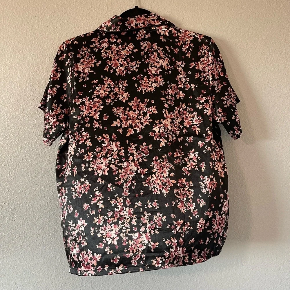 Marilyn Monroe Women’s Black Pink Floral Satin Matching Pajama Set Size Medium - Picture 4 of 7